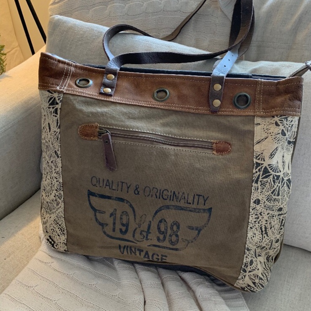 Crosstree Lane Cool Vintage Bag